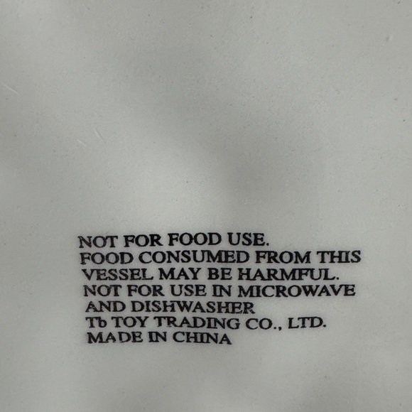 Decorative Ceramic Display Plate - Picture 3 of 3